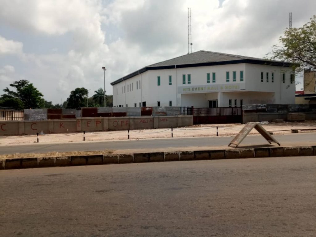 BREAKING: #EFCC SEALS UNLISTED PROPERTIES IN ADO-EKITI