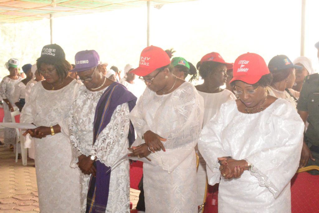 The Women’s wing for Buhari/Osinbajo campaign Organization in Ekiti State led by the Wife of the Governor Erelu Bisi Fayemi has rounded off its Presidential campaign with prayers and praises.