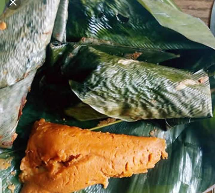 The reason why Moi Moi cooked in the leaves taste better than the one cooked with a Foil.