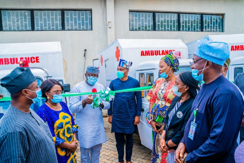 #Ekiti seals five hospitals for substandard practice. #Ekitinewstoday @UleraEkiti @Ekiti_COVID19 @okeanaye